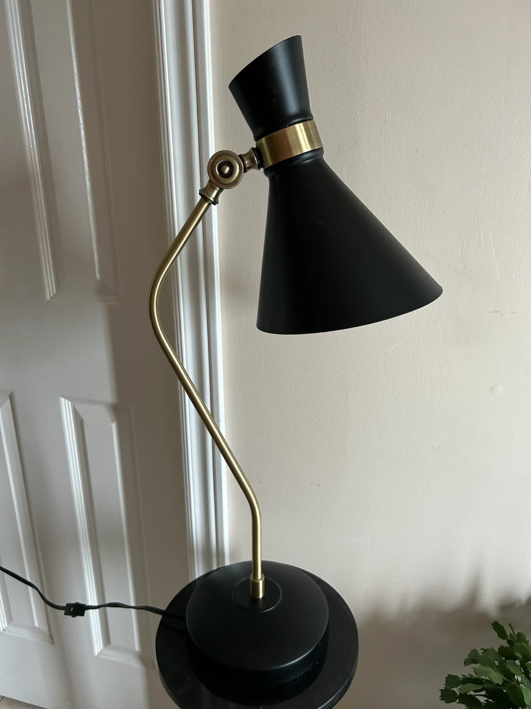 Mid Century Modern Table Lamp  by Dainolite - Black & Brass - photo 2
