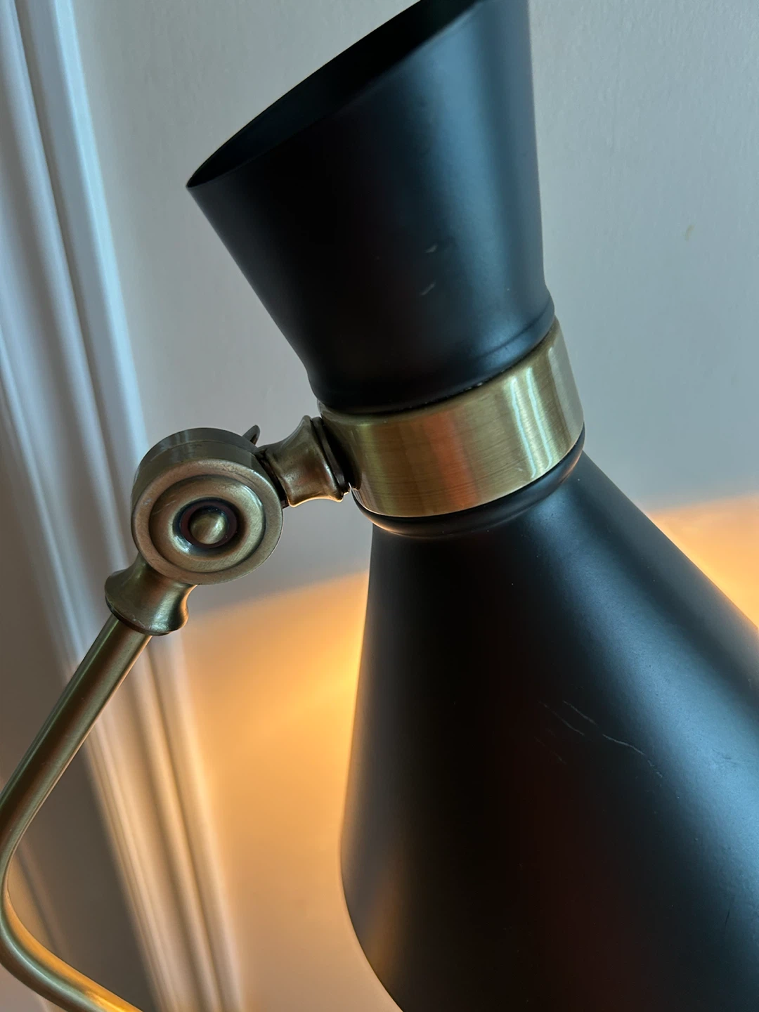 Mid Century Modern Table Lamp  by Dainolite - Black & Brass - photo 3
