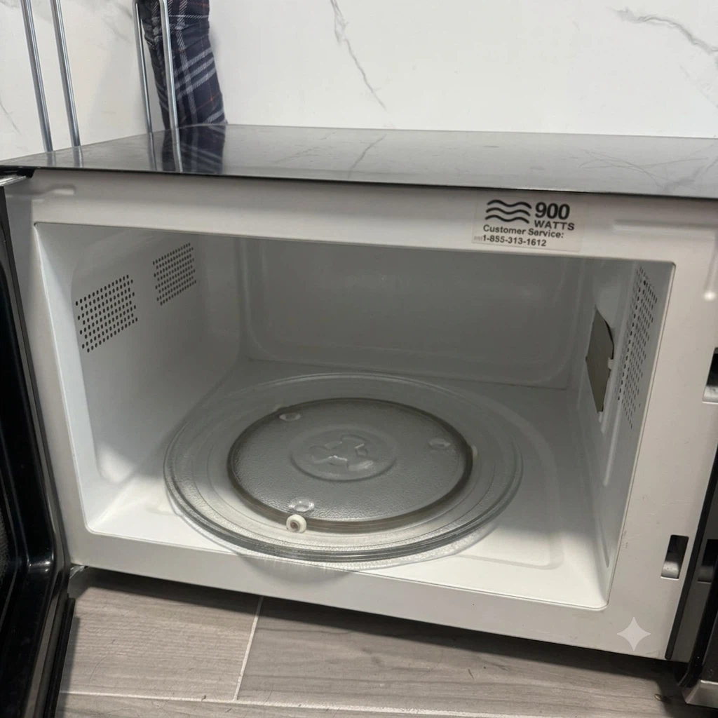 Hamilton Beach Microwave - photo 2