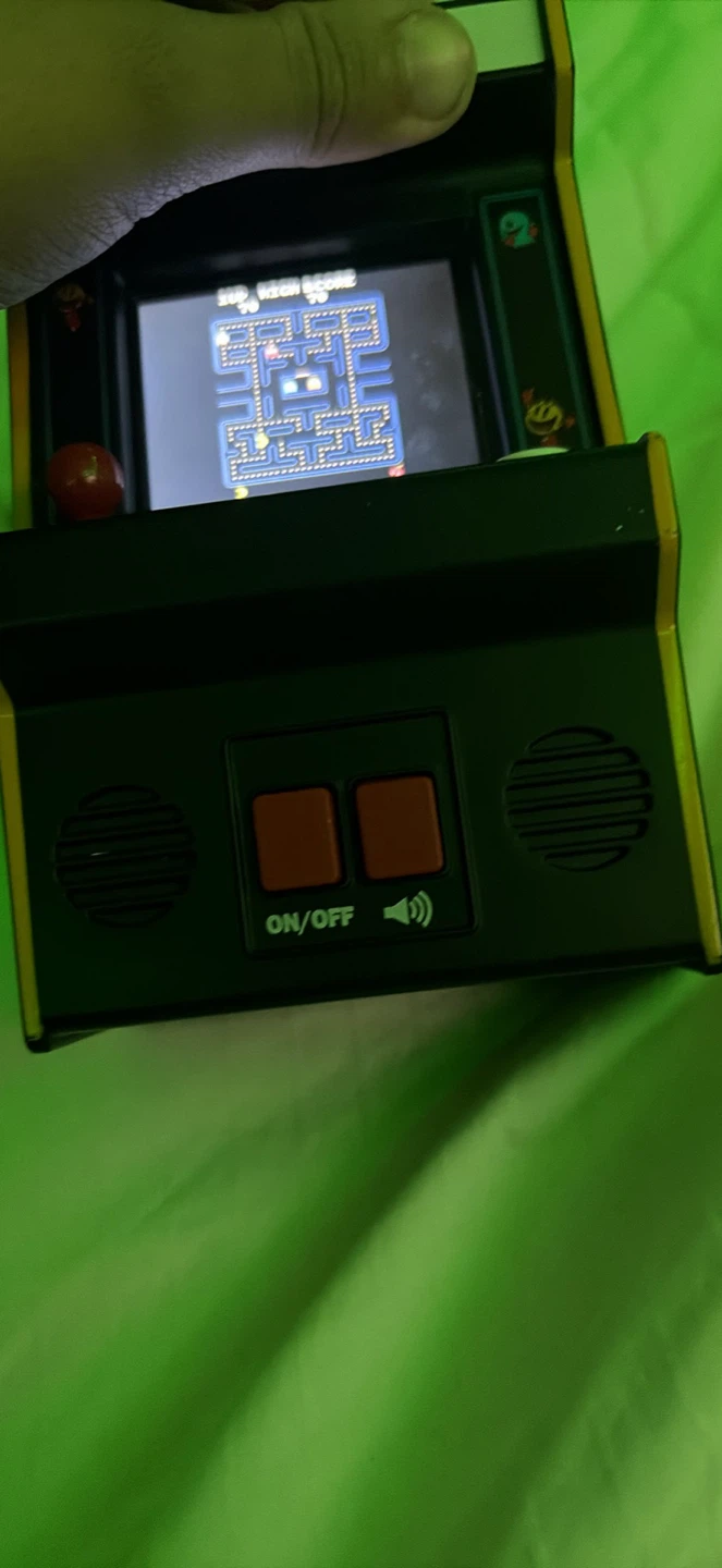 Pac-Man Mini Arcade Game - photo 4