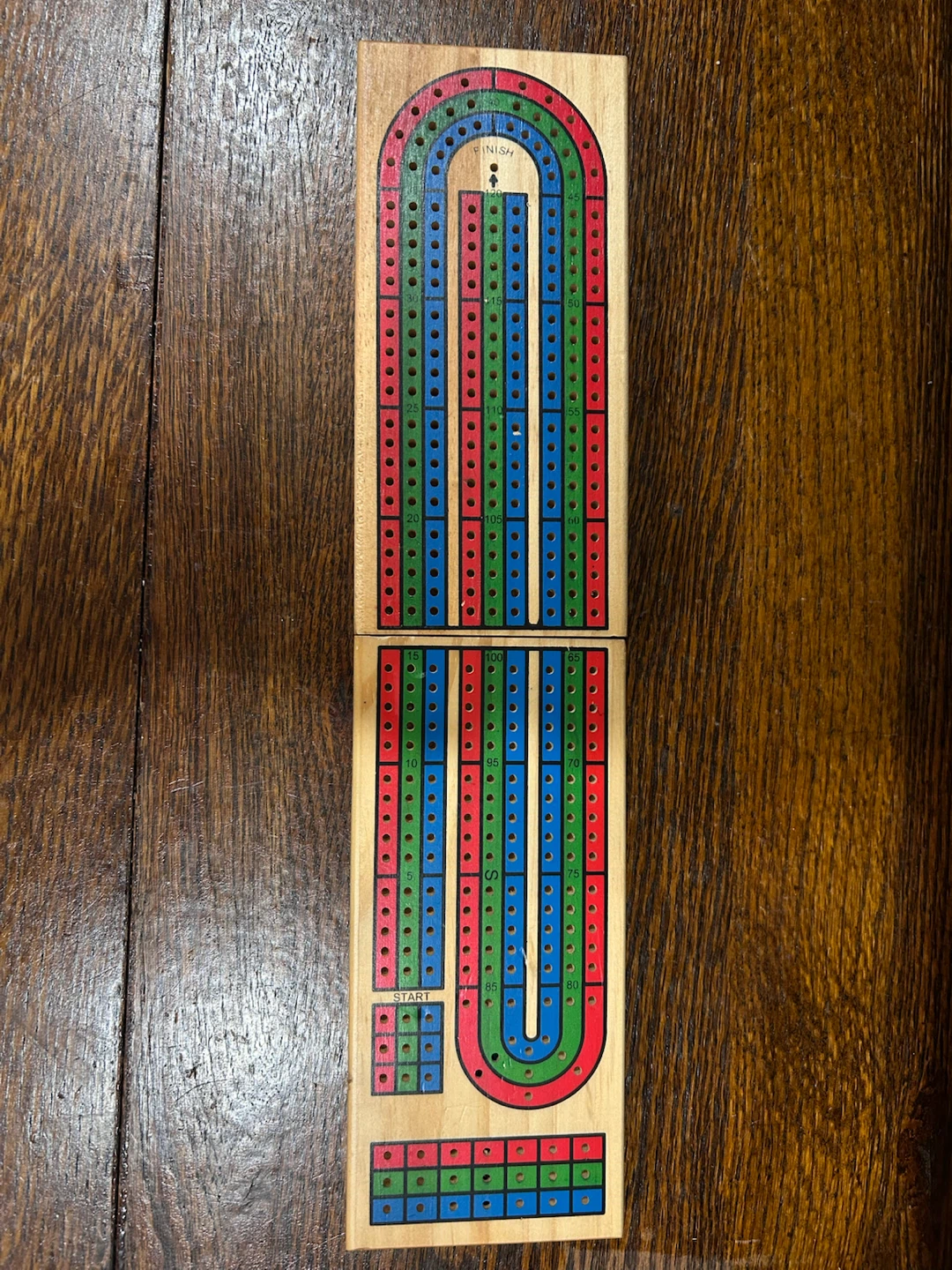 Foldable cribbage board