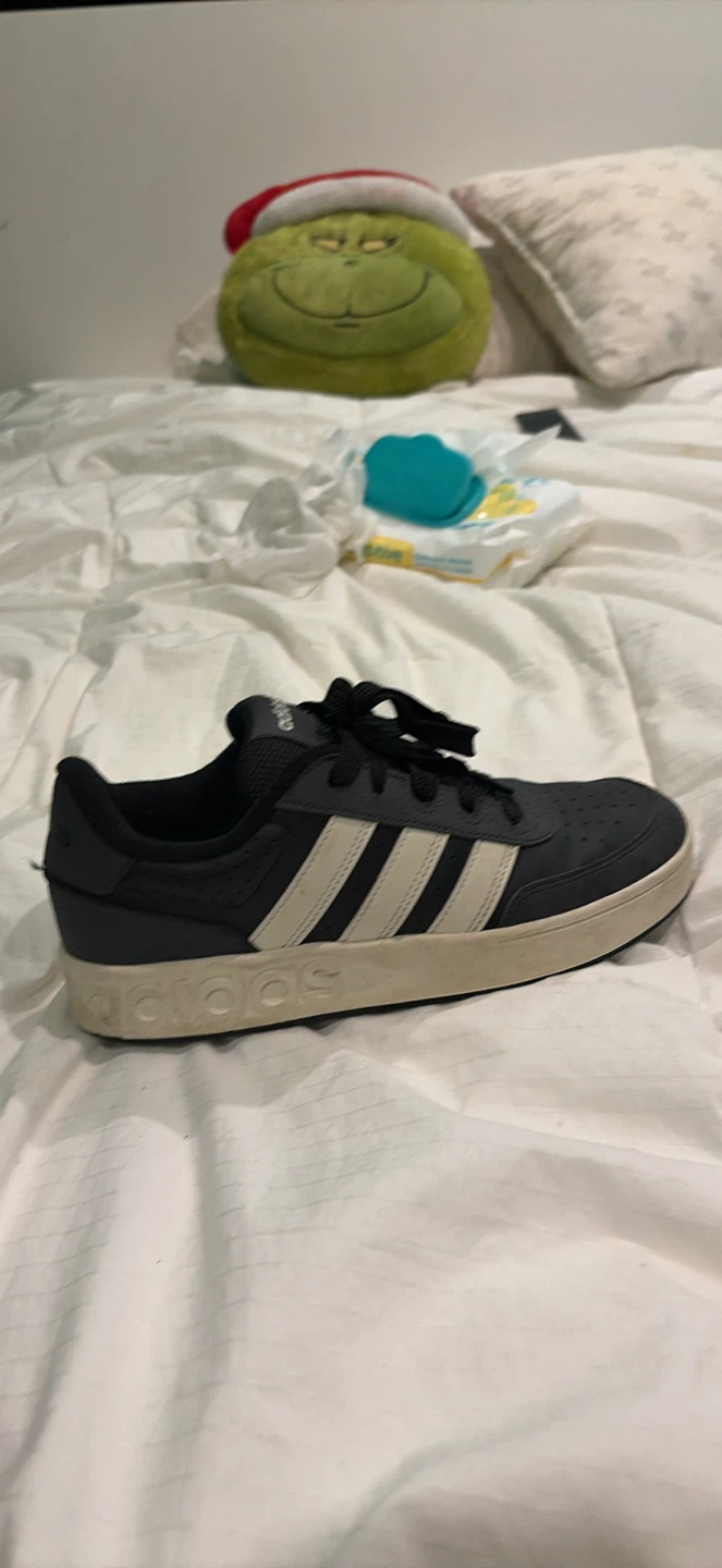 Adidas Sneakers
