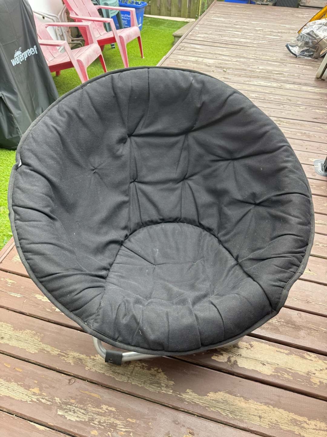 Black Saucer Chair