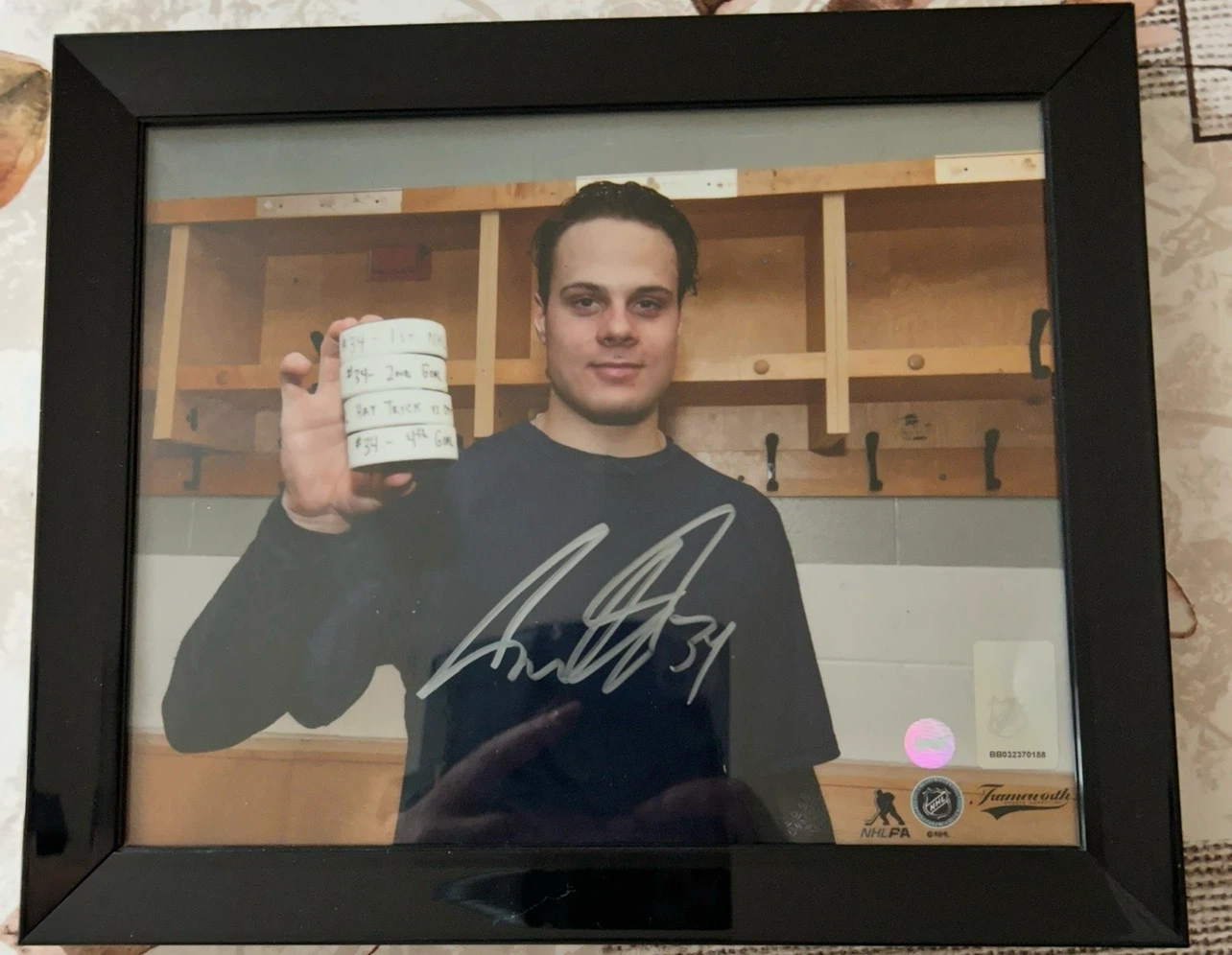 Framed Signed Photo of Auston Matthews  Displaying Goal Count