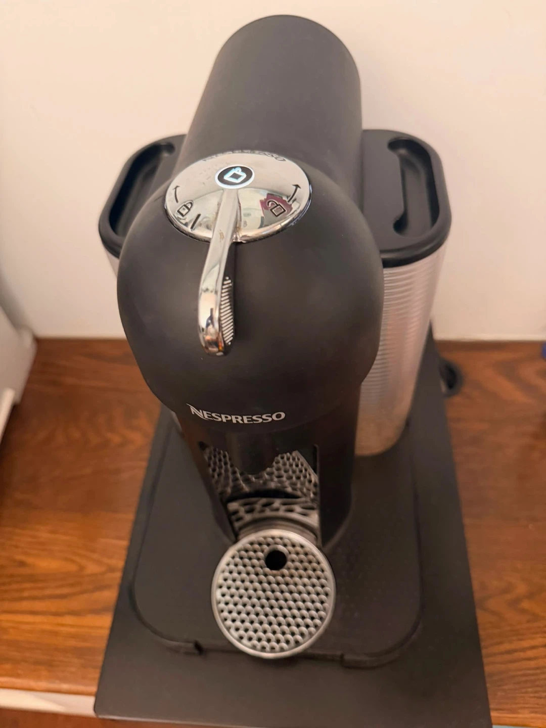 Nespresso Coffee Machine - photo 2