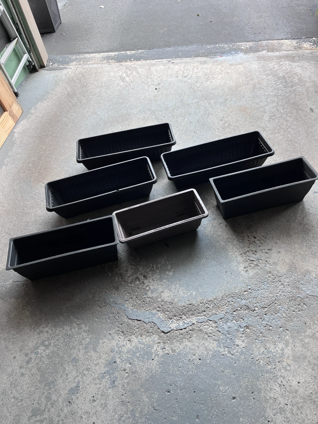 Set of 6 Black Rectangular Planters - photo 2