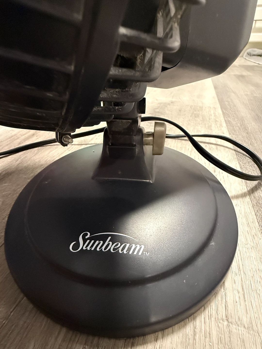 Sunbeam Blizzard Desk Fan – Works Great - photo 2