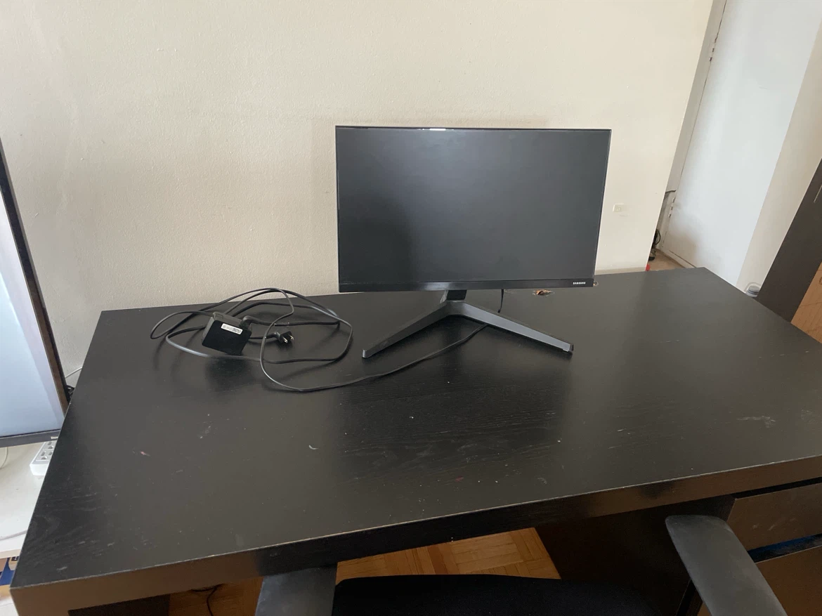 MALM office desk