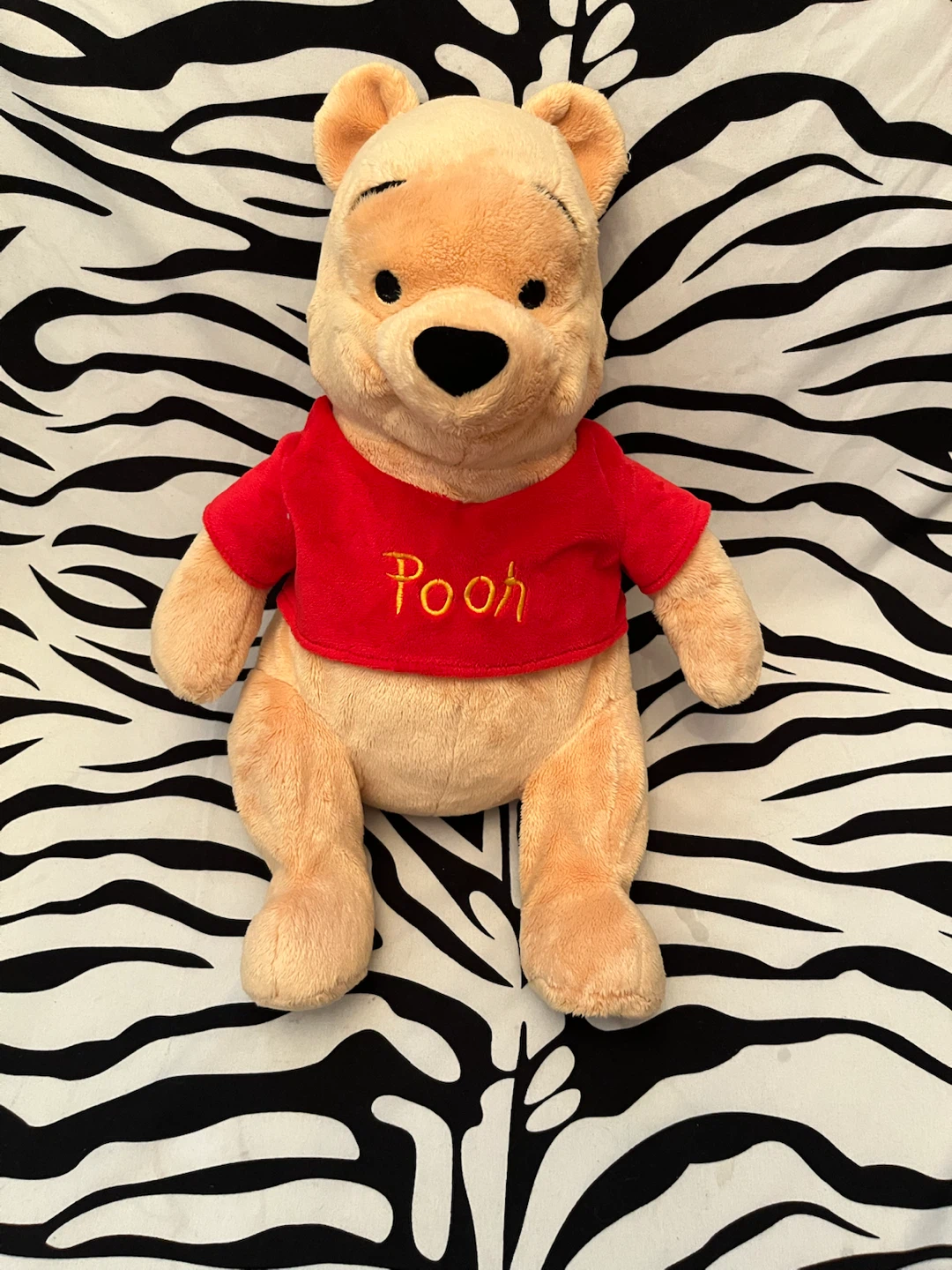 ♥️🐝 Disney Store exclusive Winnie the Pooh 🐝♥️