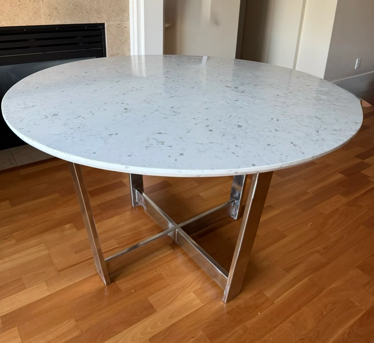 Elegant Round Marble Dining Table - photo 2