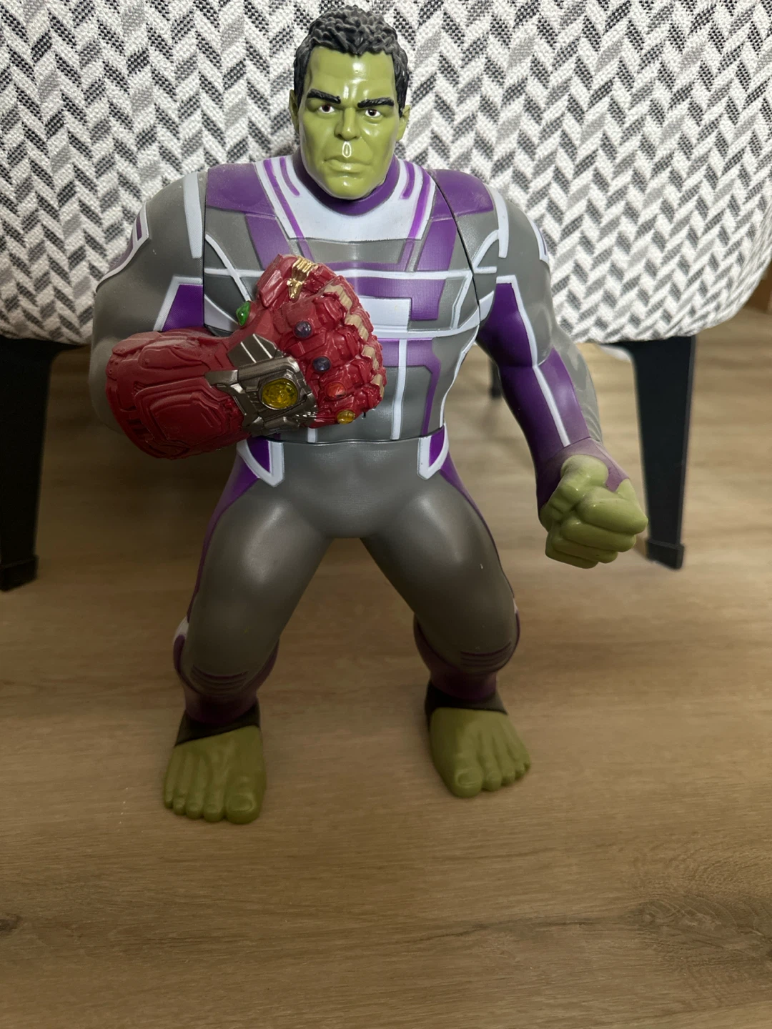 Hulk Action Figure with Infinity Gauntlet