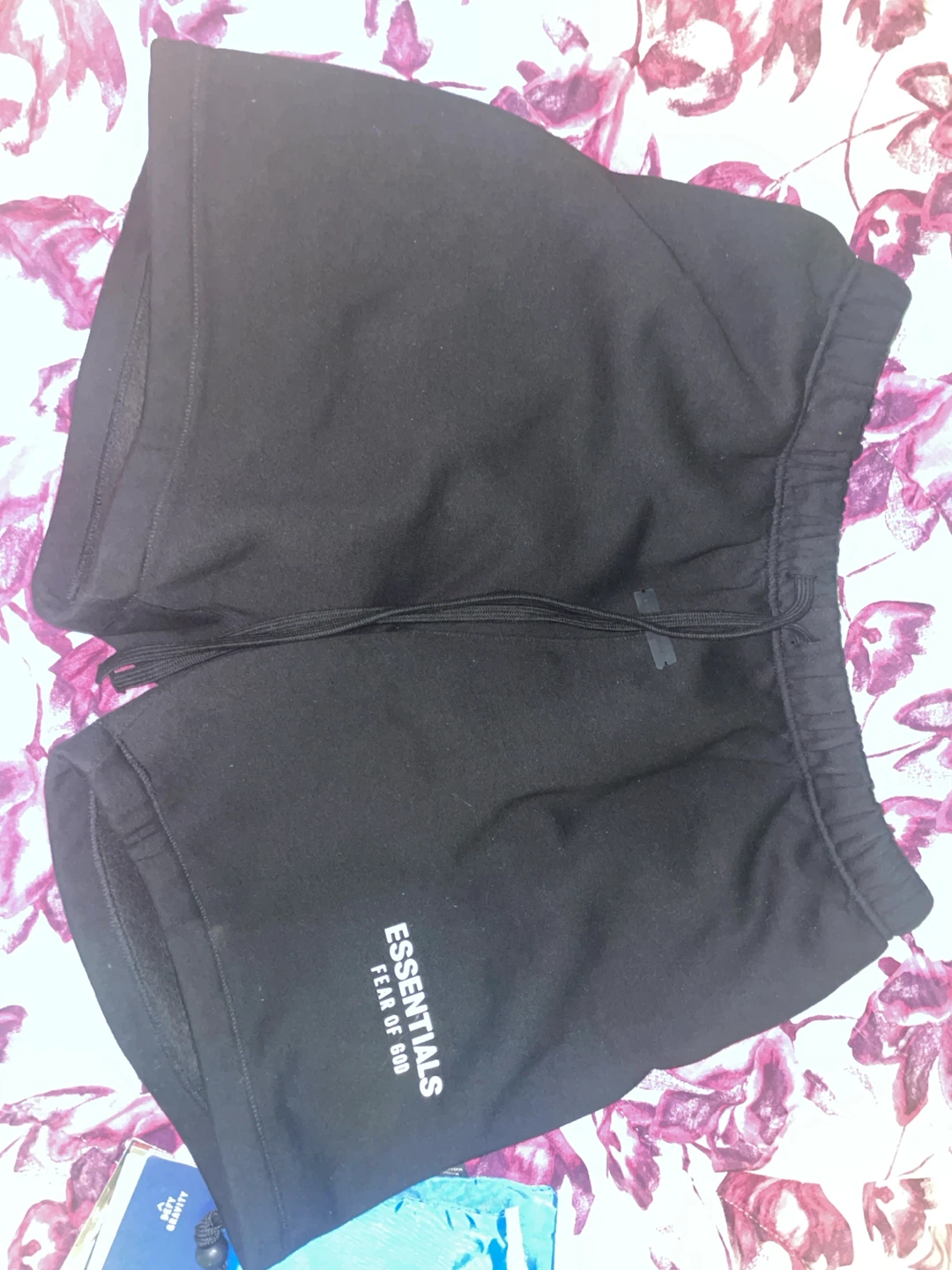 Fear of God Essentials Black Shorts XL
