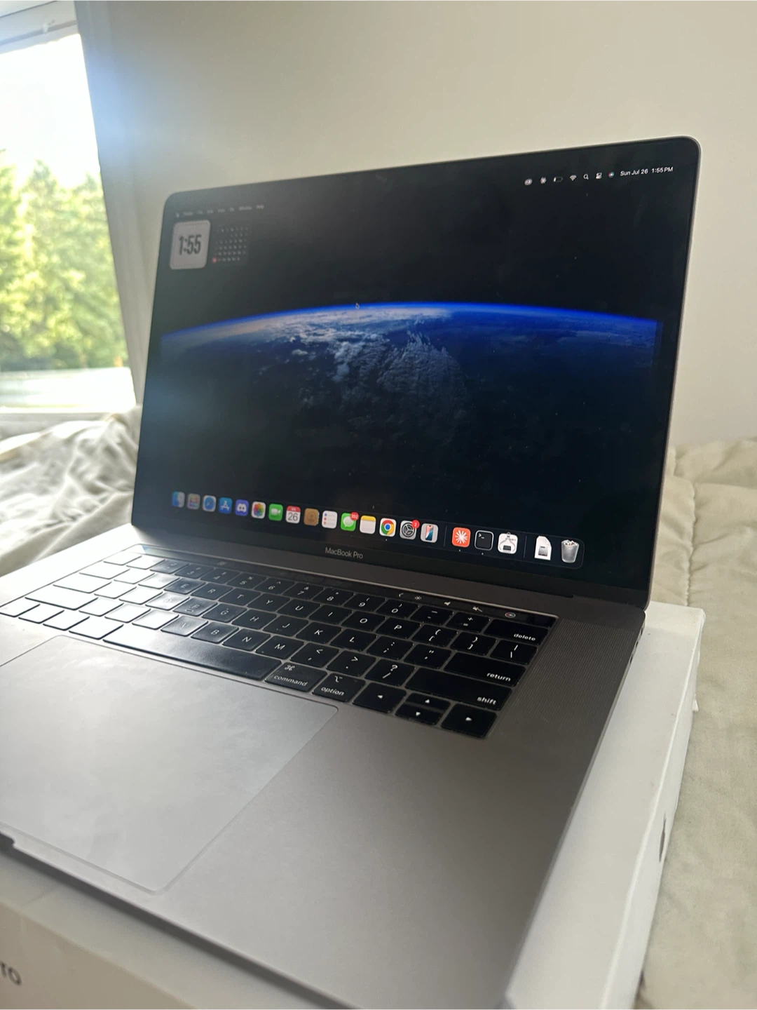 MacBook Pro 15" 2019, 32GB RAM, 1TB SSD - photo 2