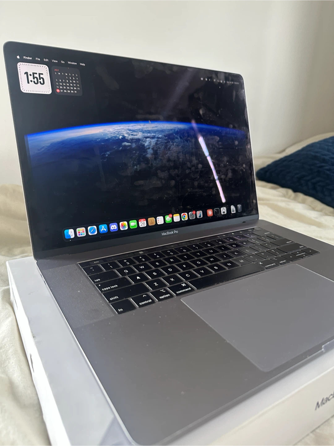MacBook Pro 15" 2019, 32GB RAM, 1TB SSD - photo 3