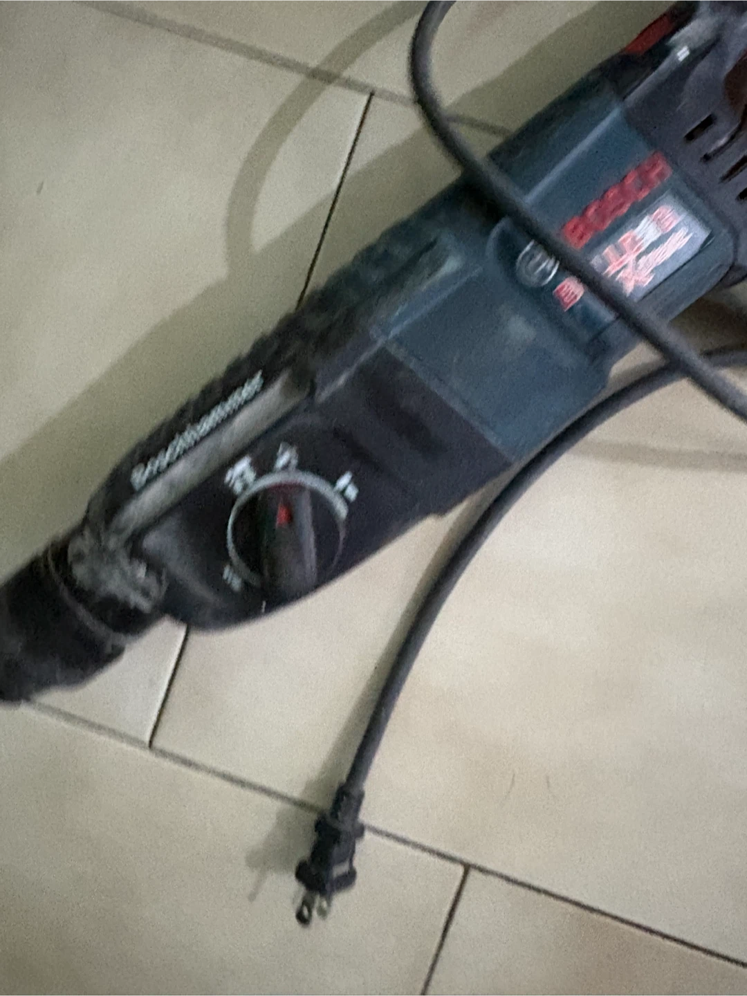 Bosch Bulldog Xtreme Rotary Hammer Drill - photo 4