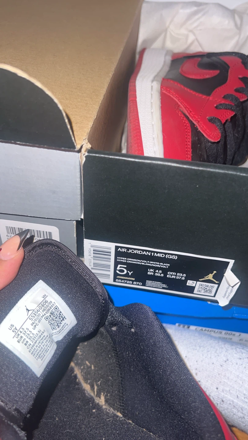 Nike Air Jordan 1 Mid (GS) Sneakers - photo 2