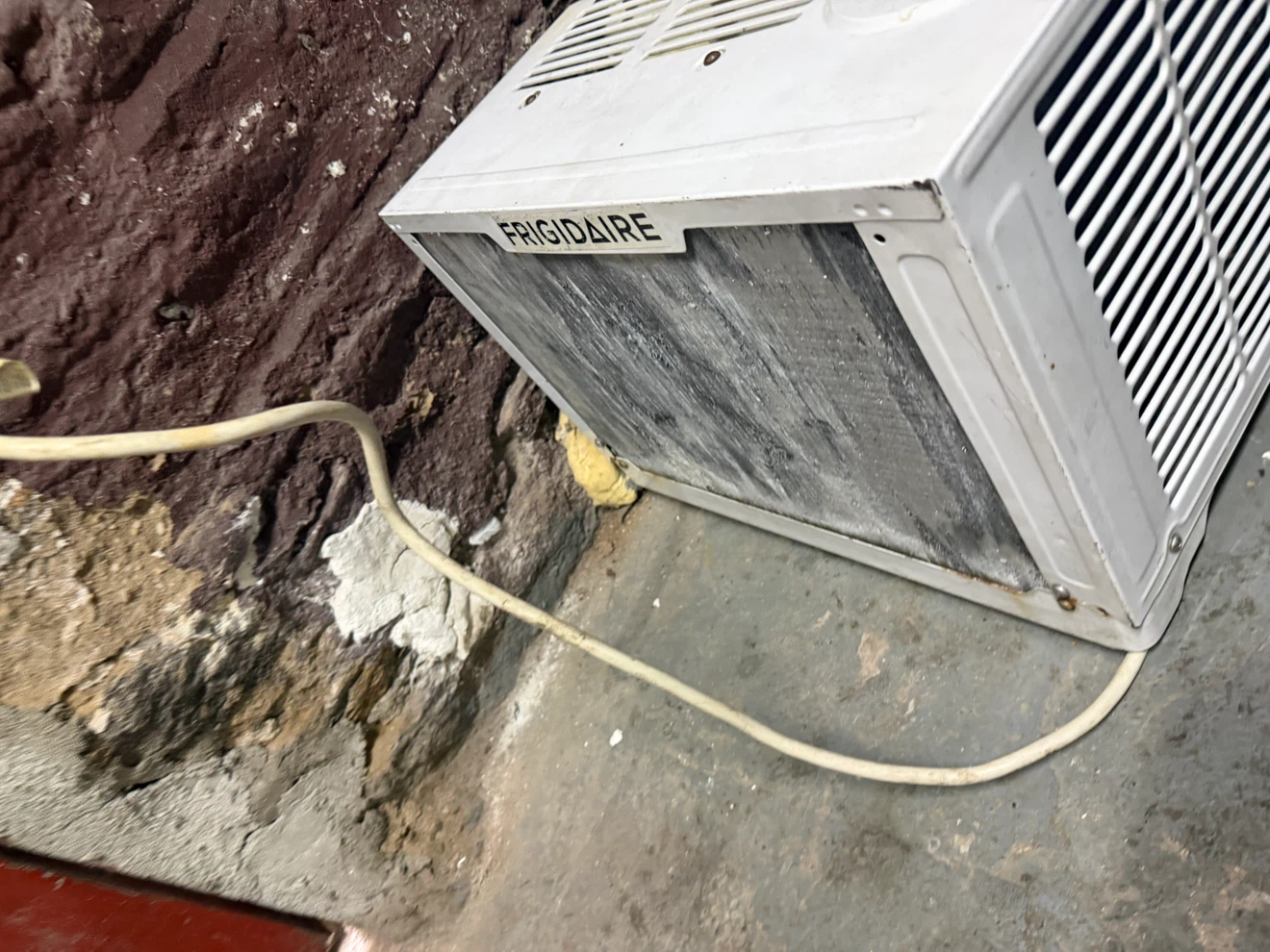 Frigidaire Gallery Window Air Conditioner - photo 3