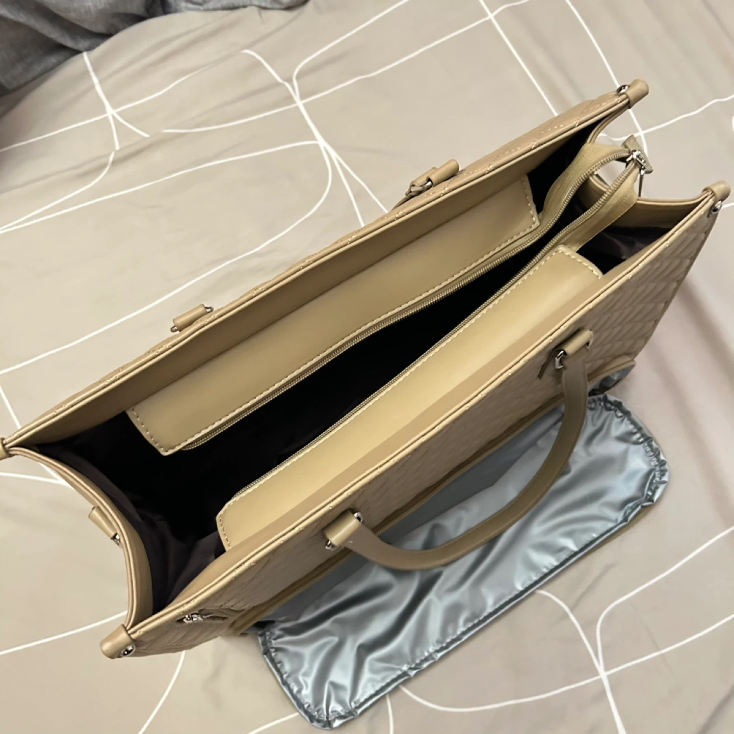 Large Capacity Beige Tote bag - photo 5