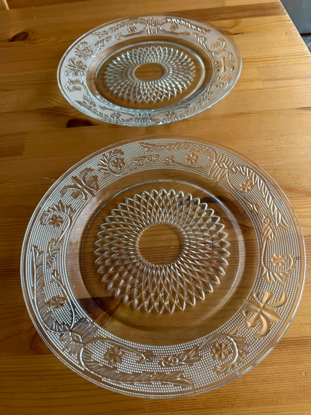 Clear Glass Decorative Plate - photo 5