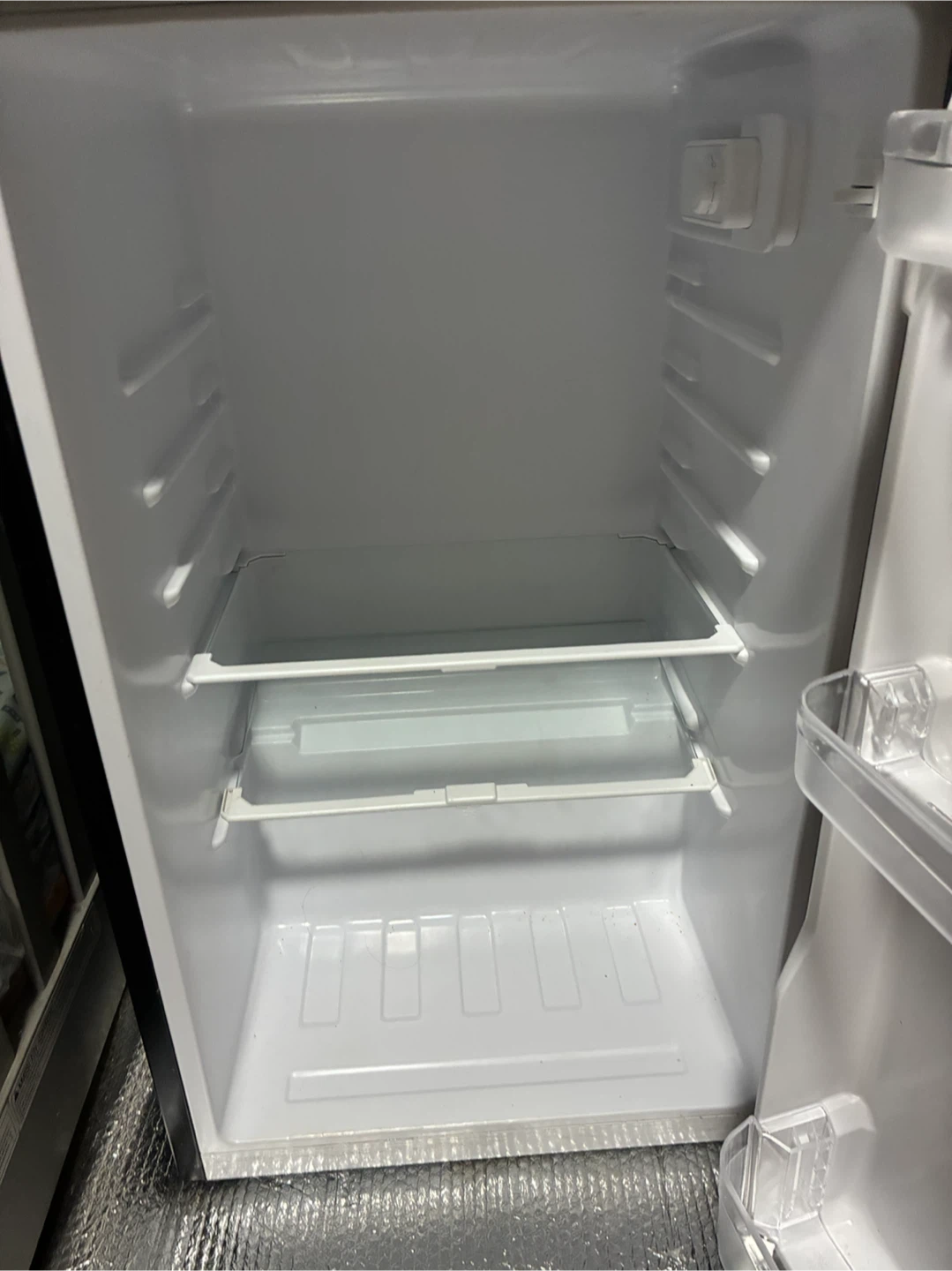 VISSANI Mini Refrigerator - photo 2