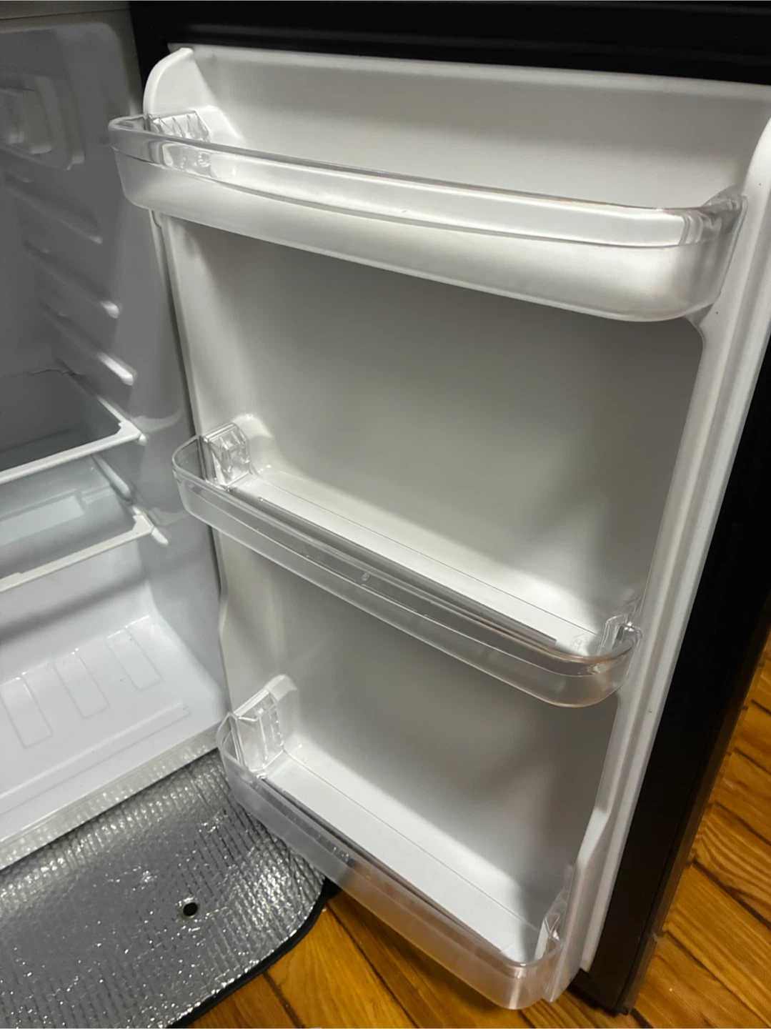 VISSANI Mini Refrigerator - photo 3