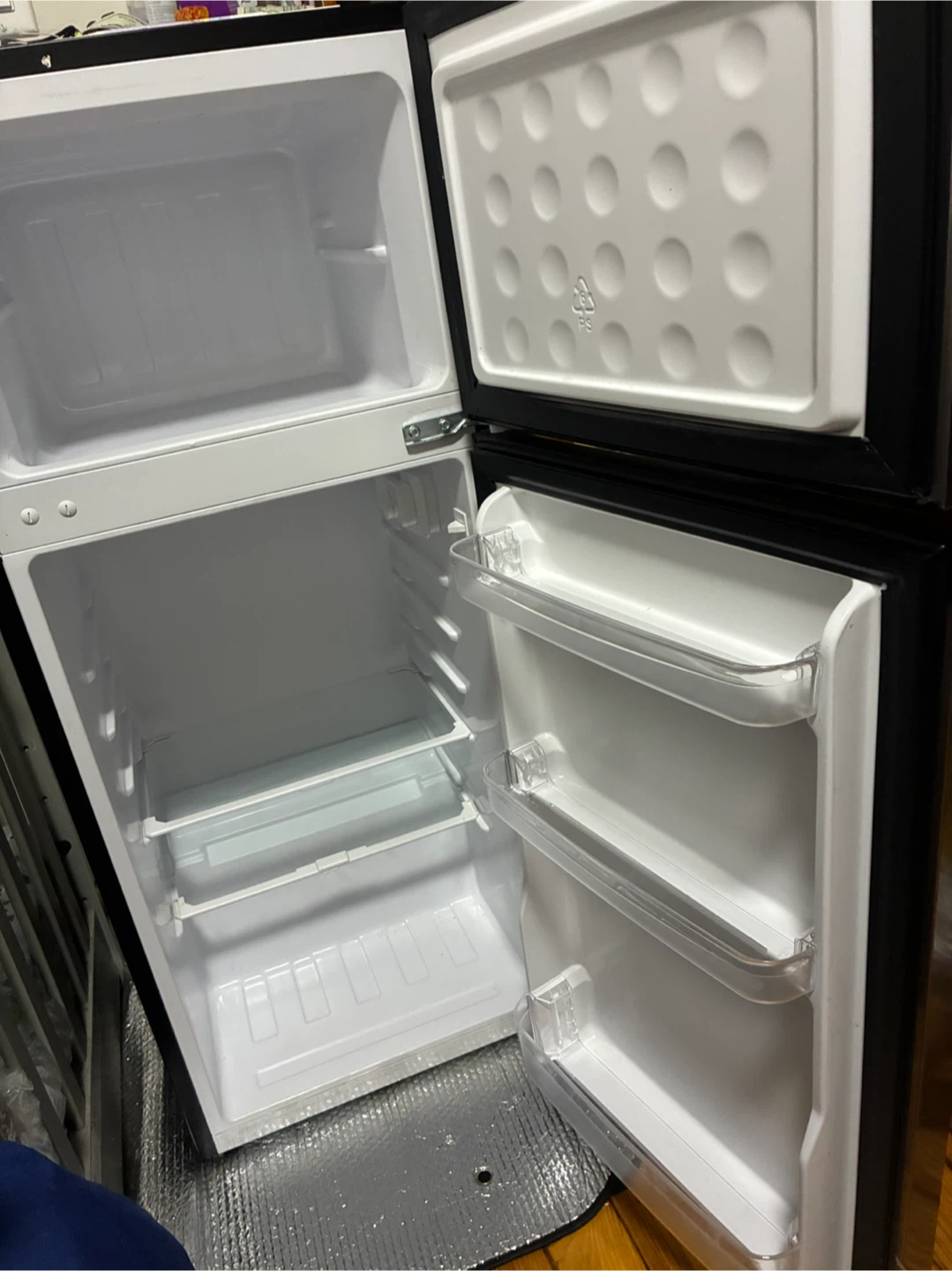 VISSANI Mini Refrigerator - photo 4