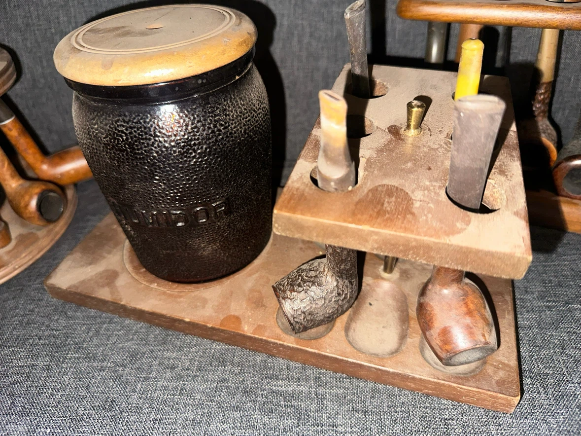 24 Old Pipes with Holders and Humidors - photo 4