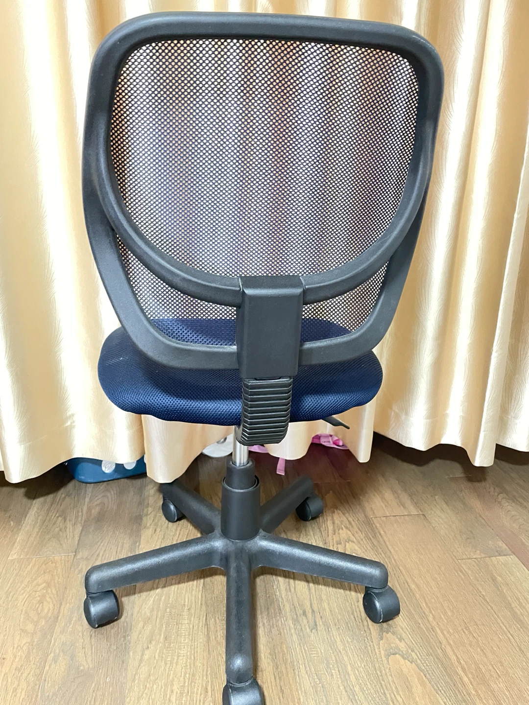 Blue Mesh Office Chair - photo 2