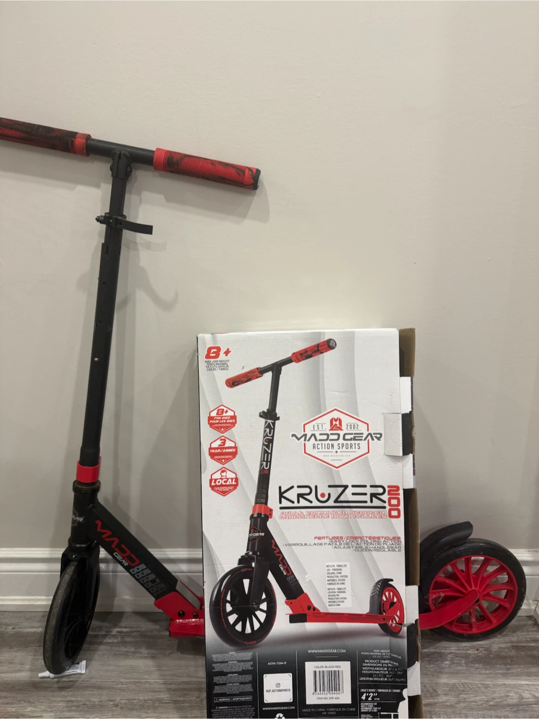 Madd Gear Kruzer 200 Scooter