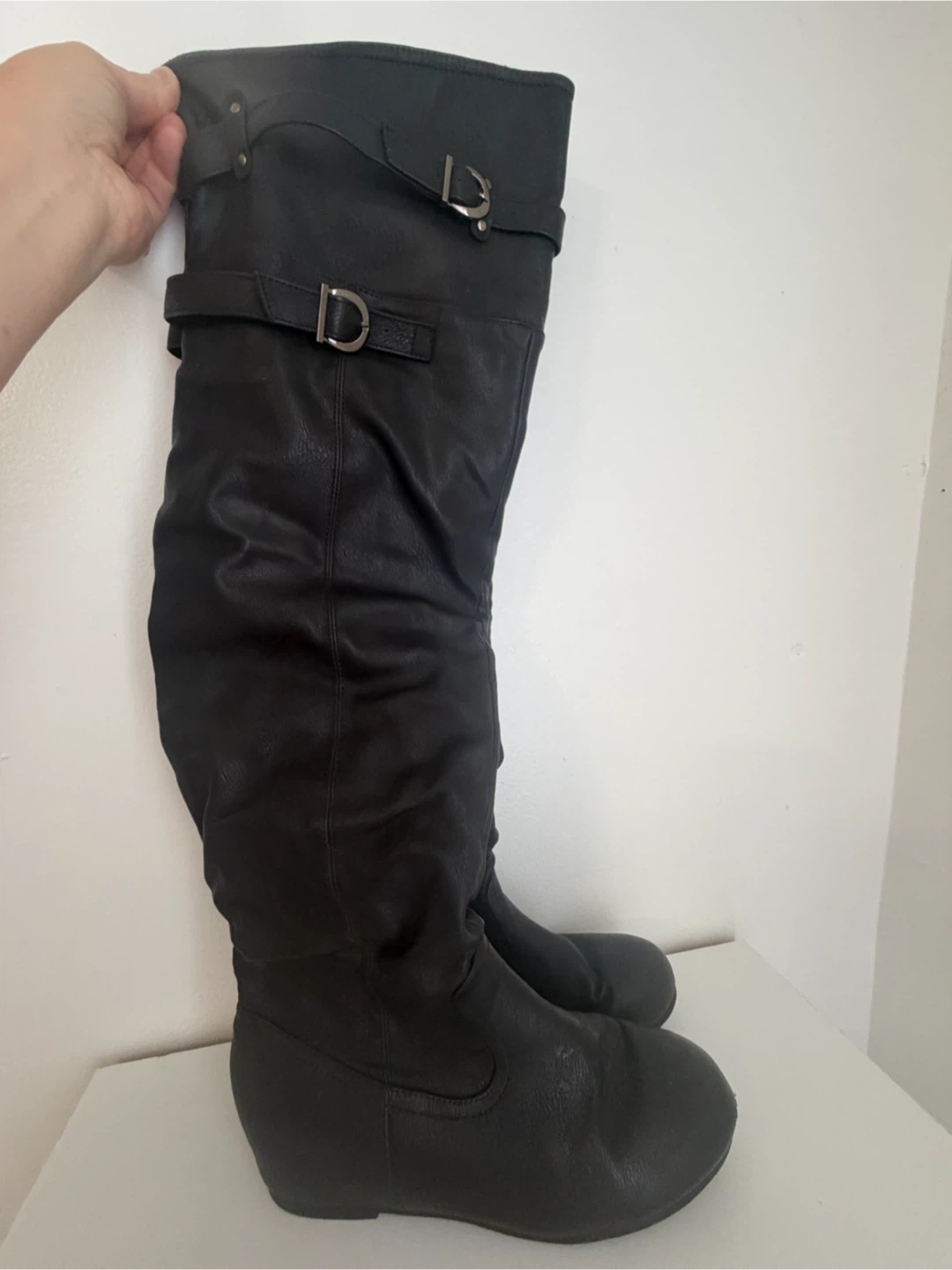 Black Knee-High Boots Size 9 - photo 2