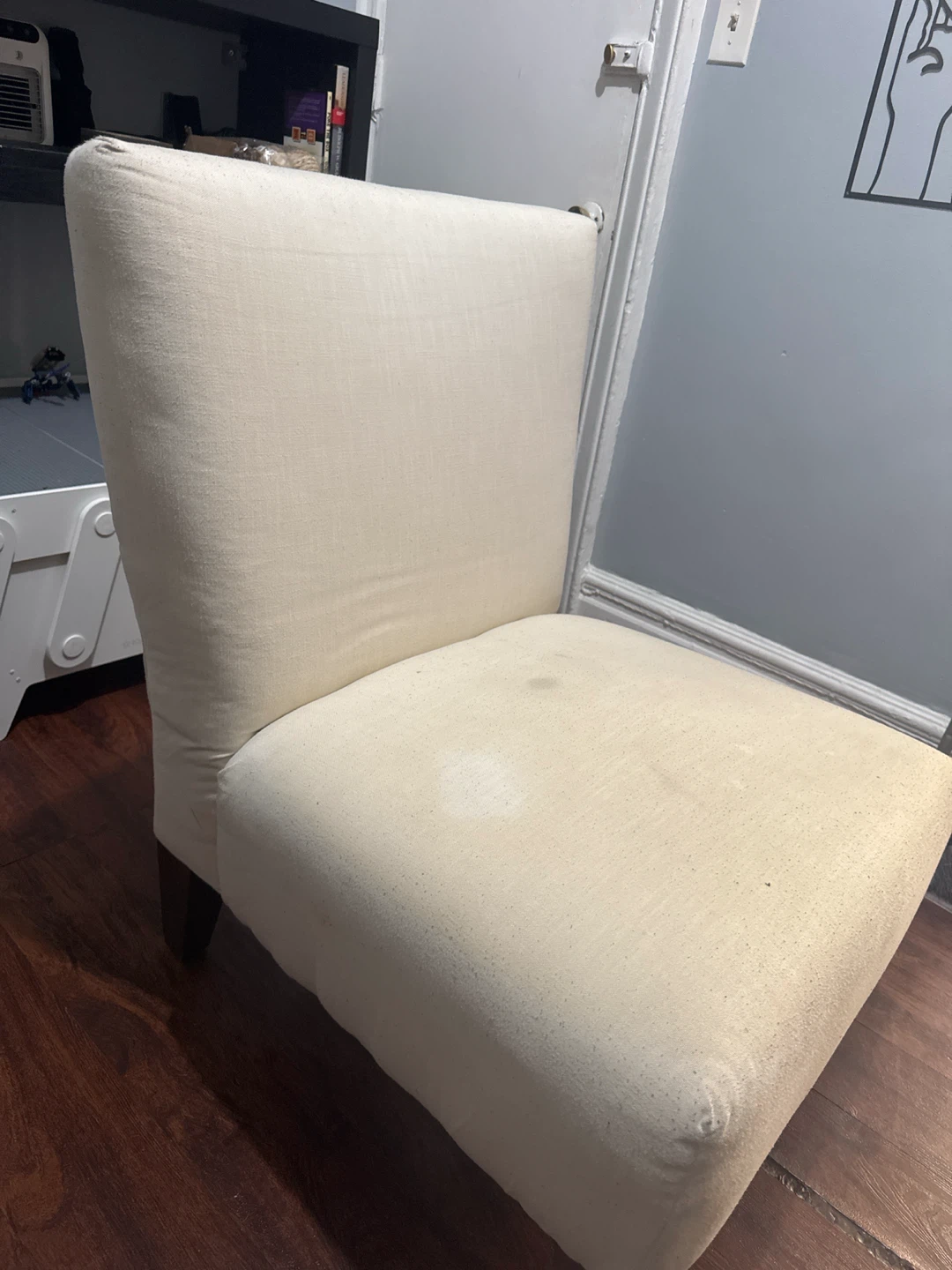 Cream Upholstered Accent Chair - photo 2