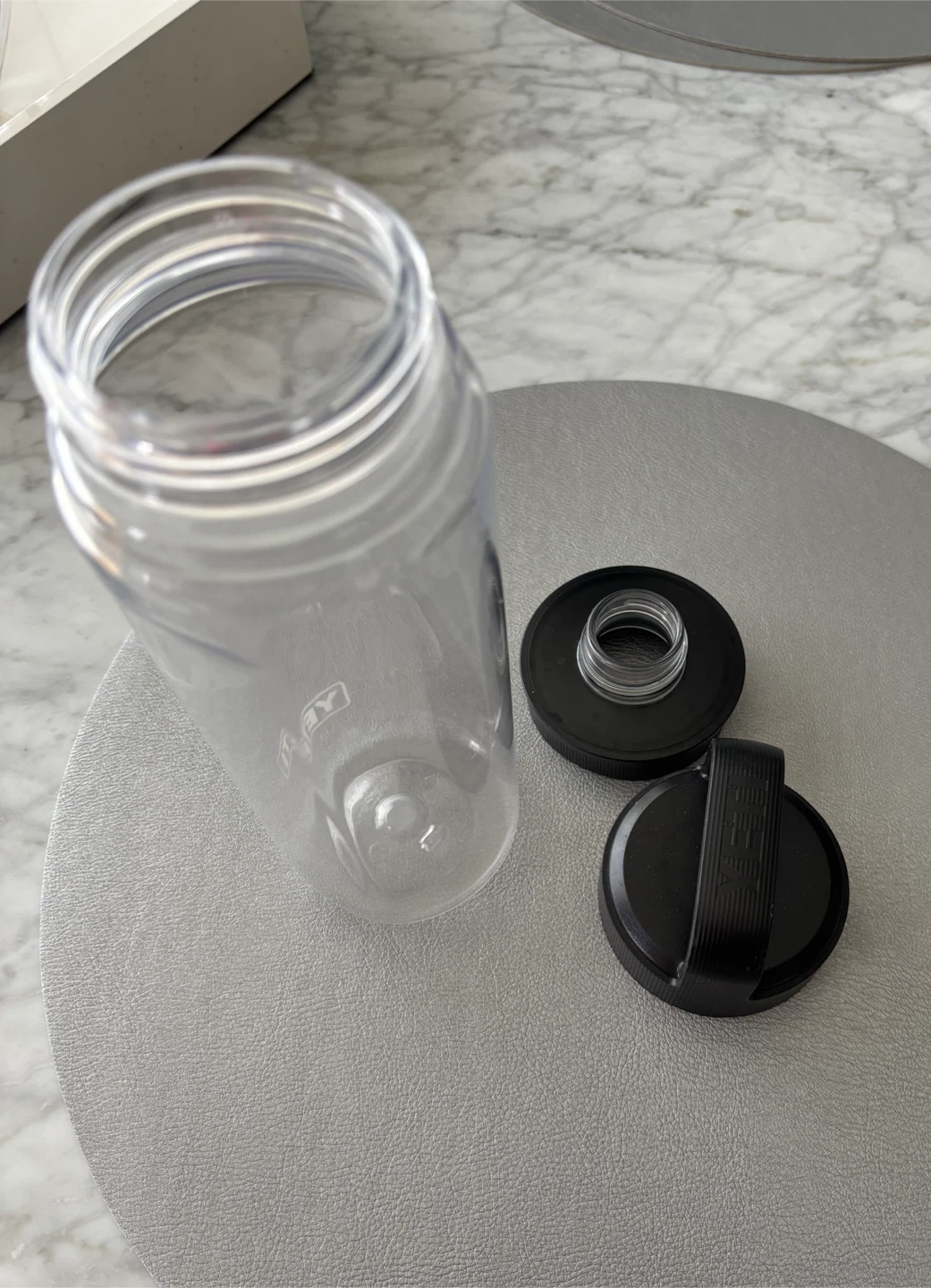 Yeti Water Bottle - photo 4