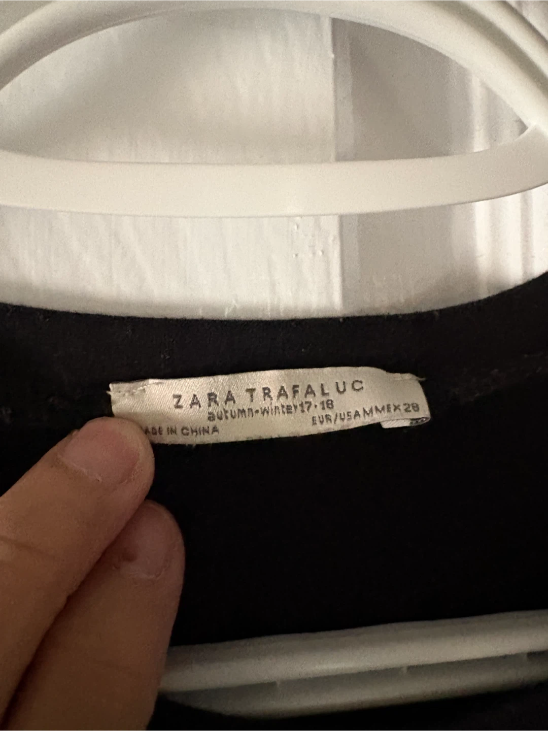 Zara Trafaluc Embroidered Pocket/s/m no size tag - photo 2