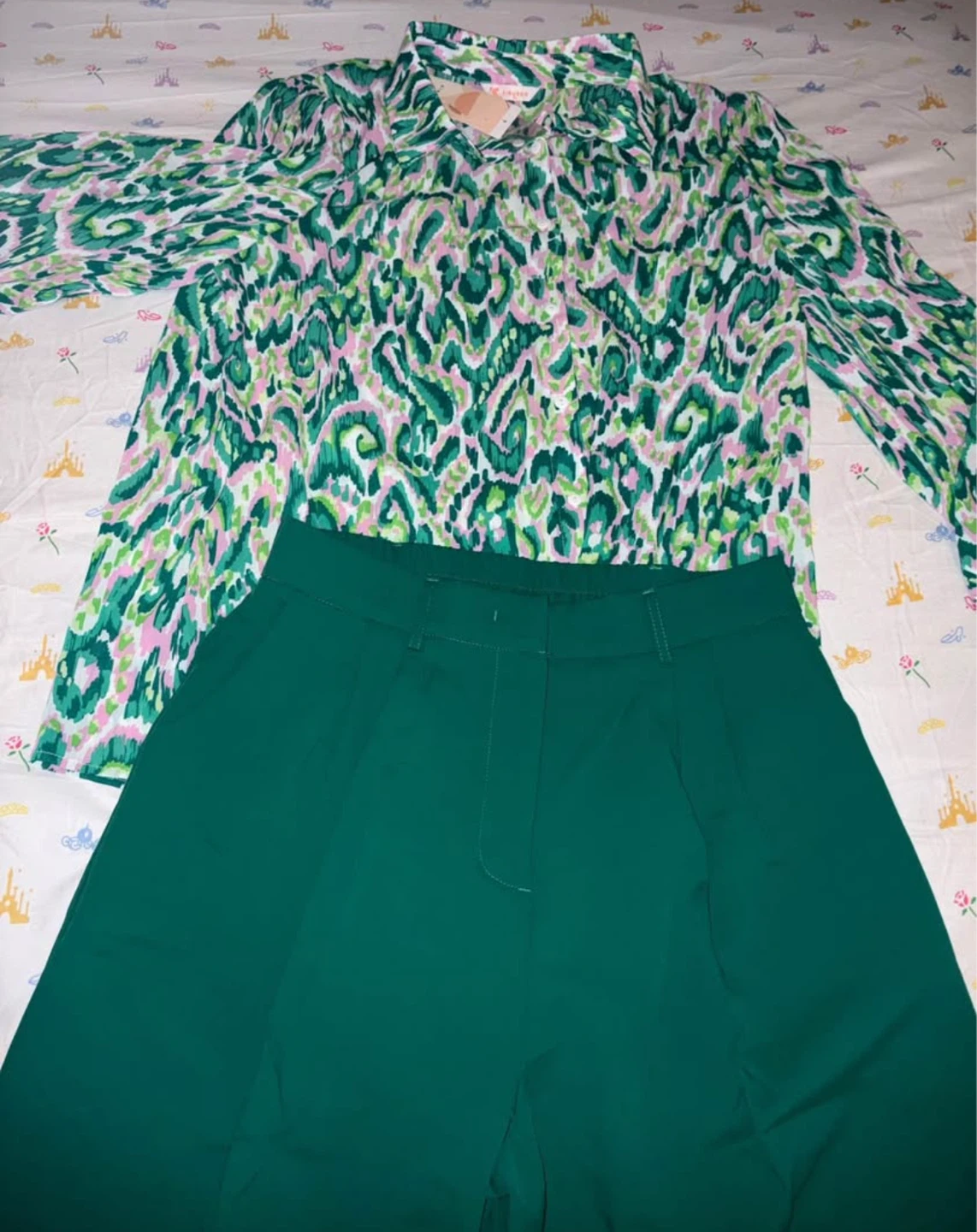Set of co-operate wear Wide leg pant-L and blouse -XL