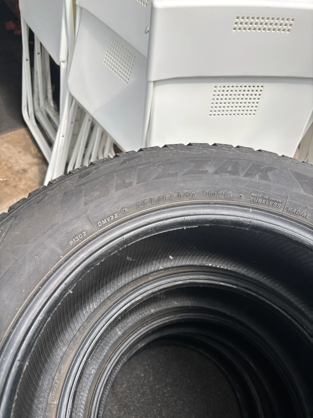 Bridgestone Blizzak DM-V2 Winter Tires - 225/65R17 - photo 4