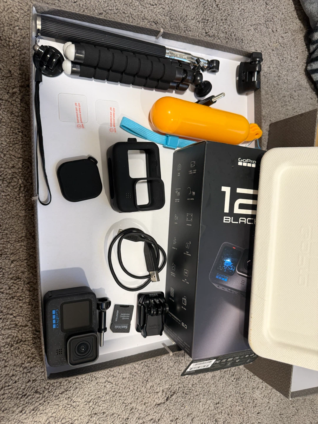 GoPro HERO12 Black (like brand new)  + 256GB SD Card