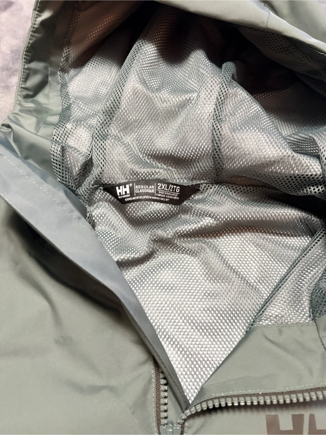 Helly Hansen Lightweight Hooded Rain Jacket - photo 2