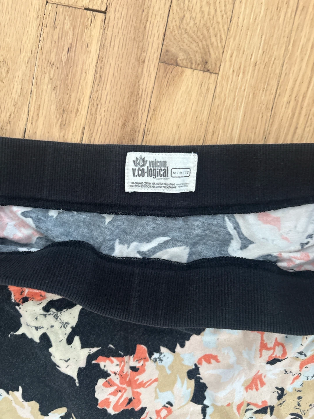 Volcom Floral Pencil Skirt Size M - photo 2
