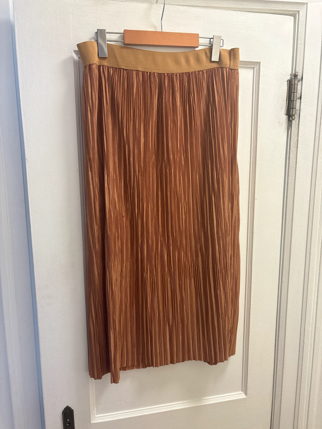 Dynamite Pleated Skirt - Size M