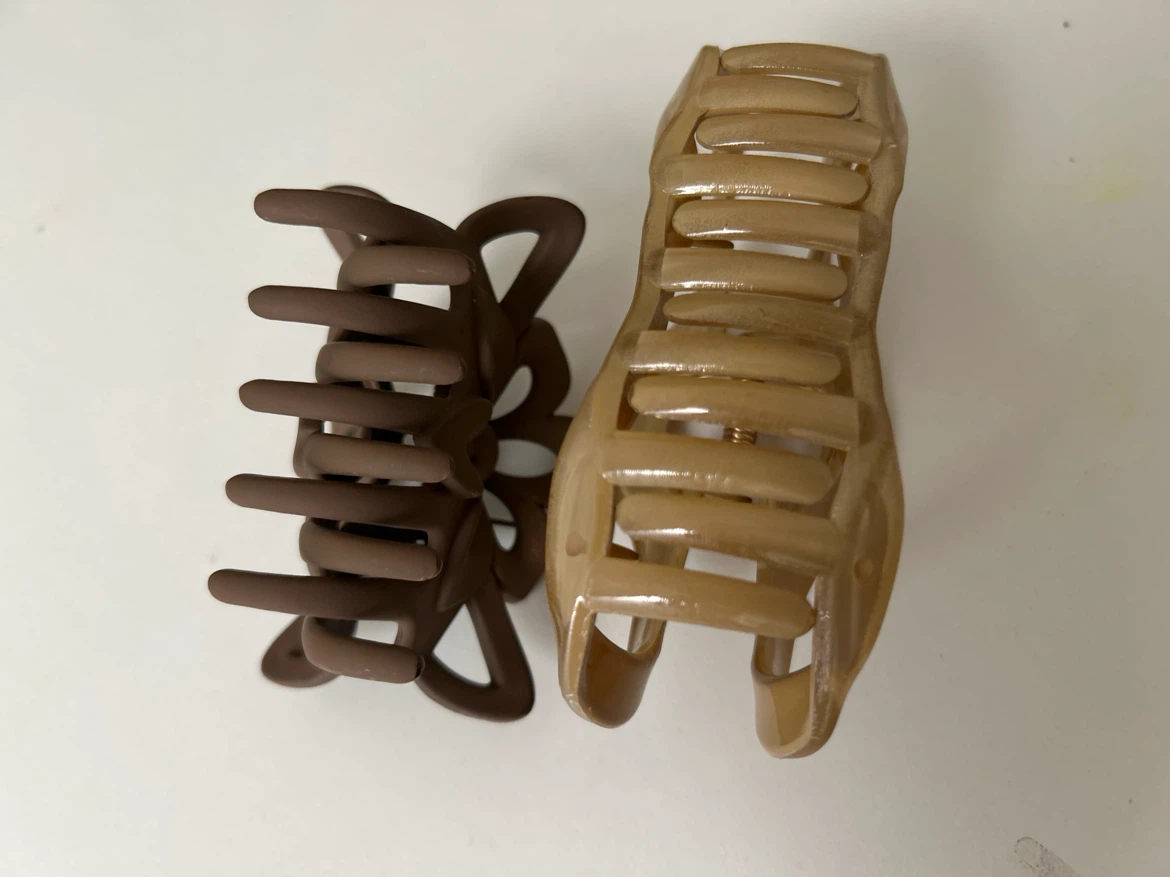 2 Brown Hair Claw Clips - photo 3