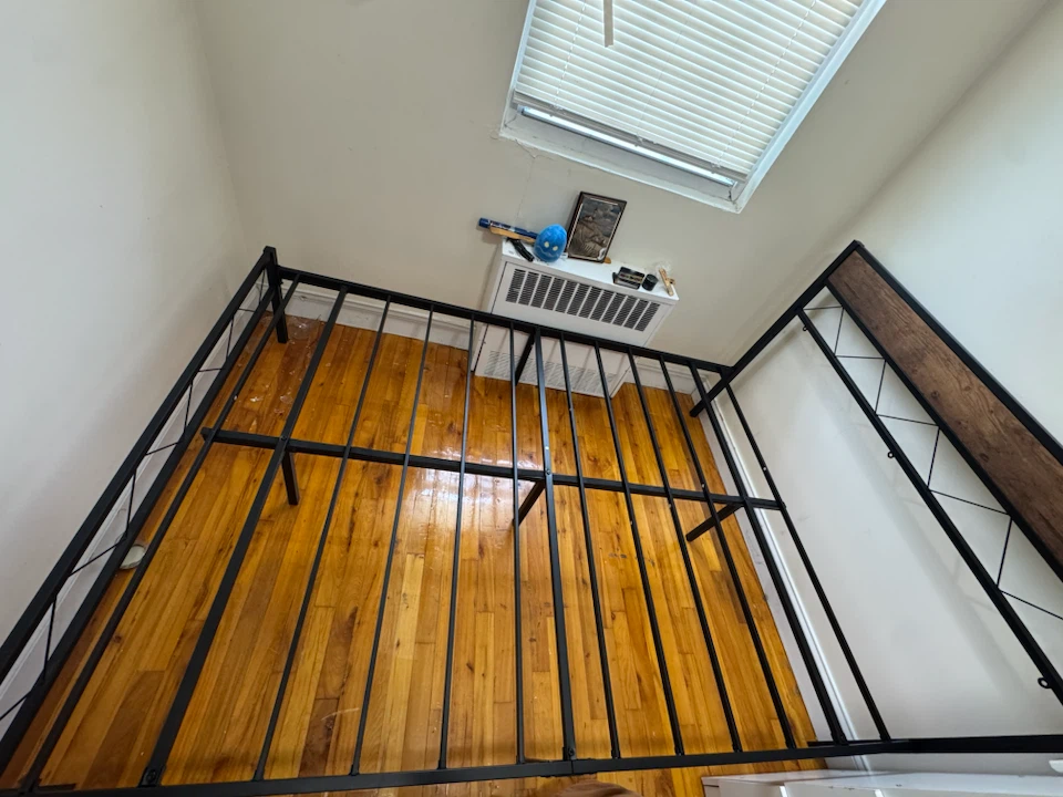 Full Bed frame - photo 2