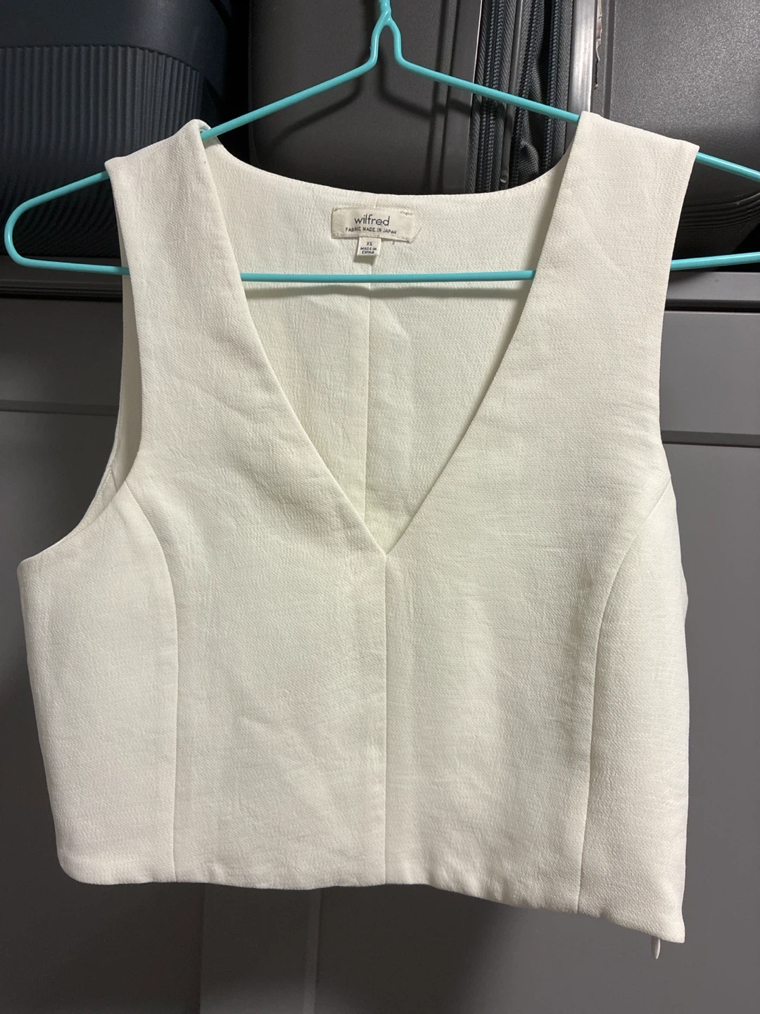 Wilfred Cream Cropped V-Neck Top XS