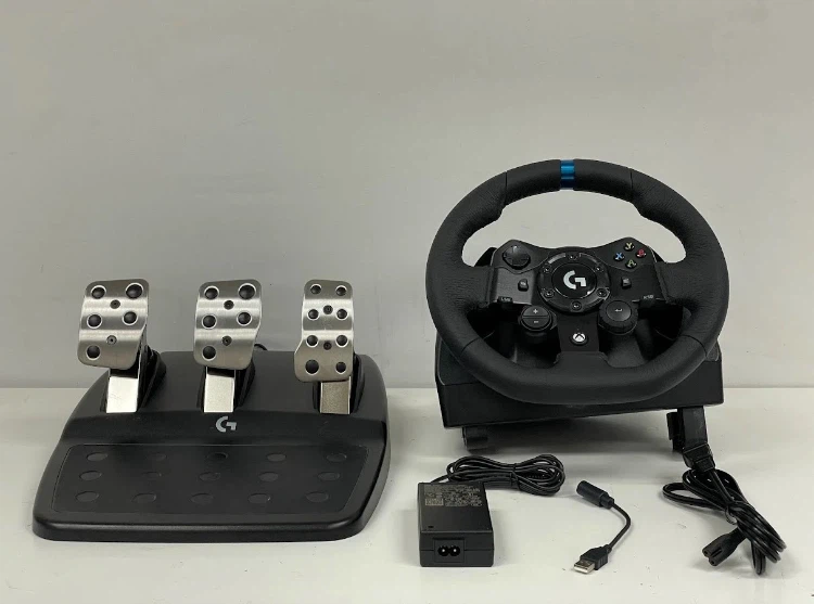 Logitech G923 Racing Wheel and Pedals