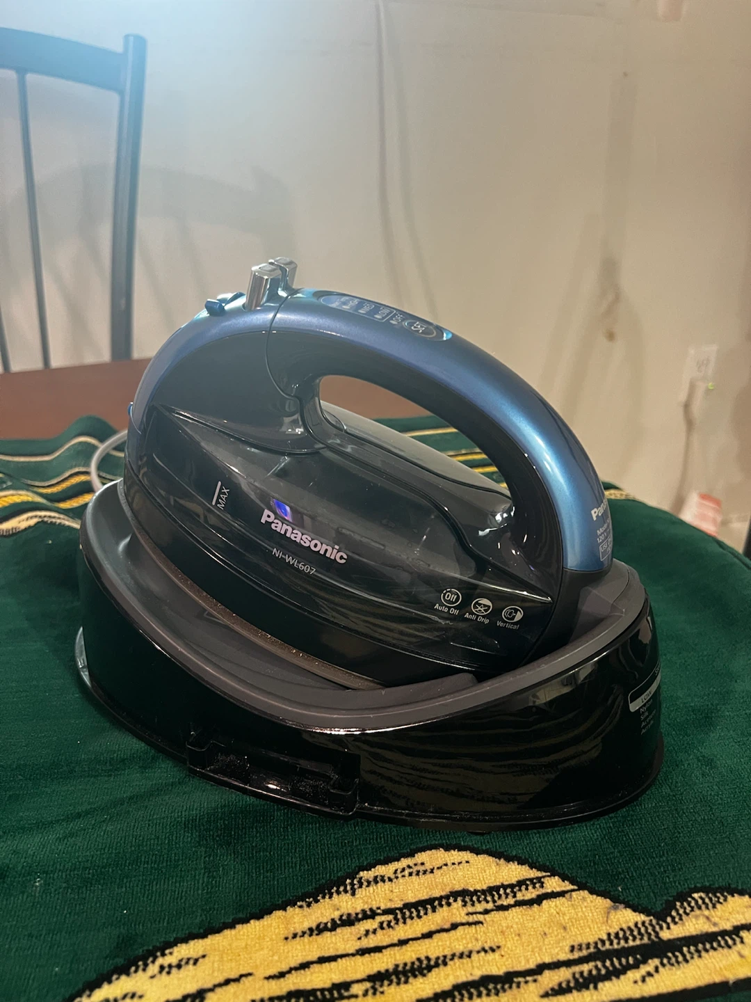 Panasonic Cordless Steam Iron NI-WL607