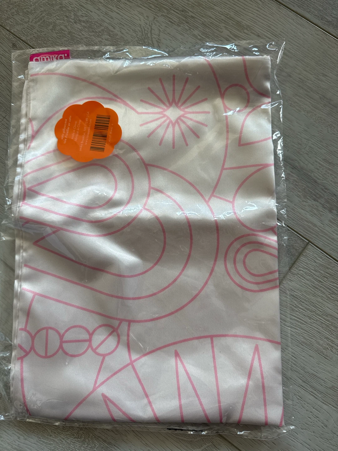 Amika Silk Pillowcase