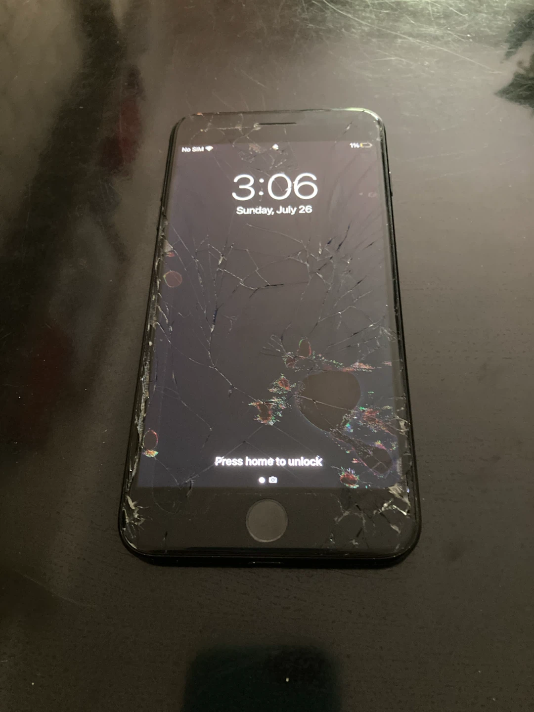 Apple iPhone 7 Plus (Black) - Cracked Screen