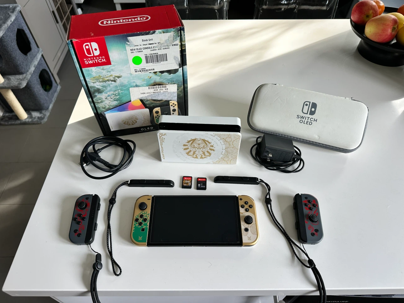 Nintendo Switch OLED Zelda Edition + Games & Accessories - photo 4
