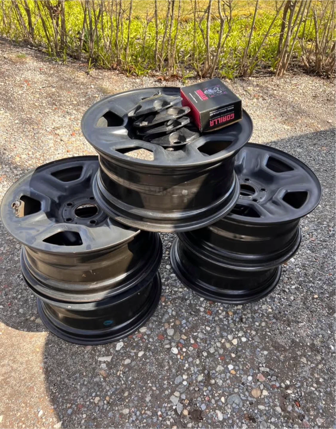 17” rims with Jeep Hub Caps and lug nuts