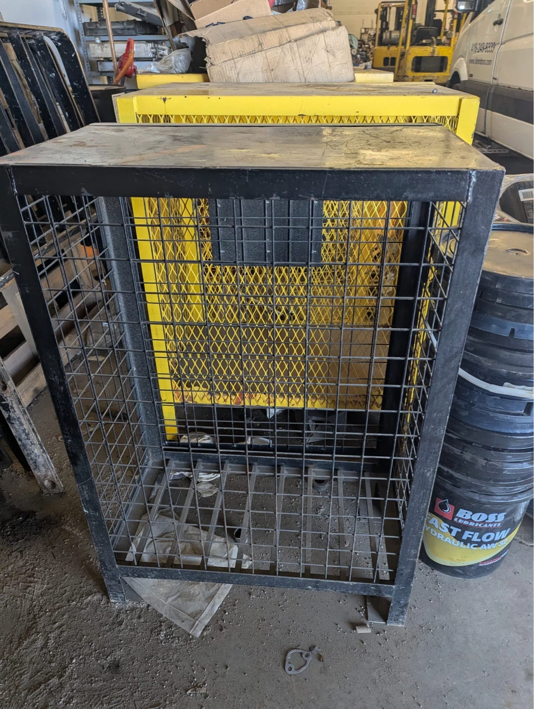 5 pcs Commercial Propane Tank Storage Cages - photo 4