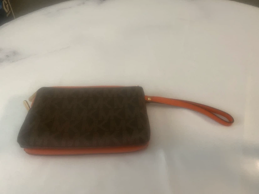 Michael Kors Orange Wristlet Pouch - photo 3